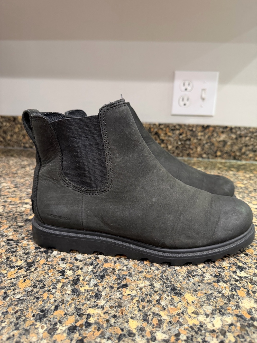 Ladies sorel 7.5 Chelsea Waterproof Ankle Boots - Black